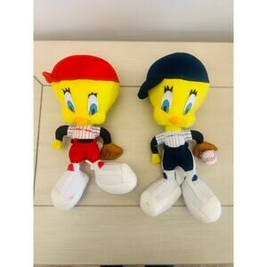Vintage 1998 Looney Tunes Tweety Bird Baseball Plushie Red Blue 9" Stuffed Toy